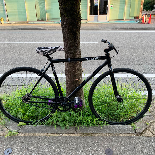 富山 ピストバイク トリックも出来て街も流せる サブロサ完成車 Toolate Sports トゥーレイトスポーツ 富山の自転車店 スノースクートプロショップ