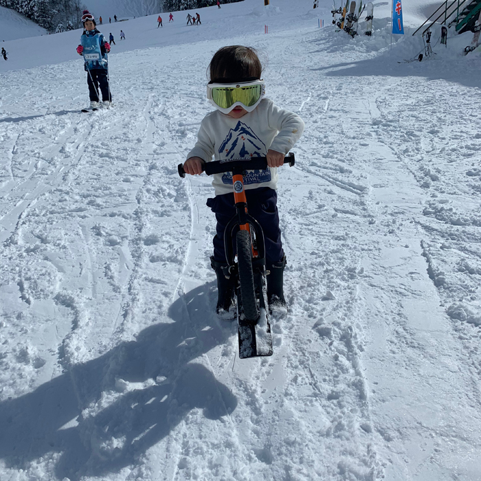 富山 雪山でストライダー！スキーアタッチメントキット 家族で楽しめますよ。 | TOOLATE SPORTS トゥーレイトスポーツ 富山の自転車店  スノースクートプロショップ