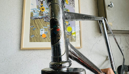 50年前のフレームを磨いて甦らせる NJS アイランドシャーク