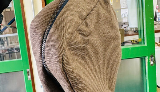 いびつなアナログキャンバスポーチ　「いびつくん」ハンドメイド by sawing 831　入荷しました。