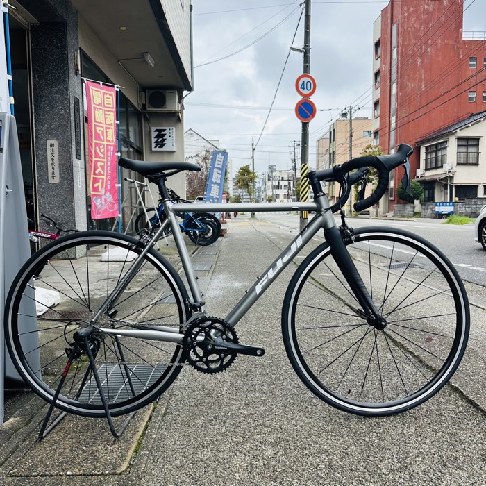 FUJI NAOMI シルバー 54cm 展示車の全体