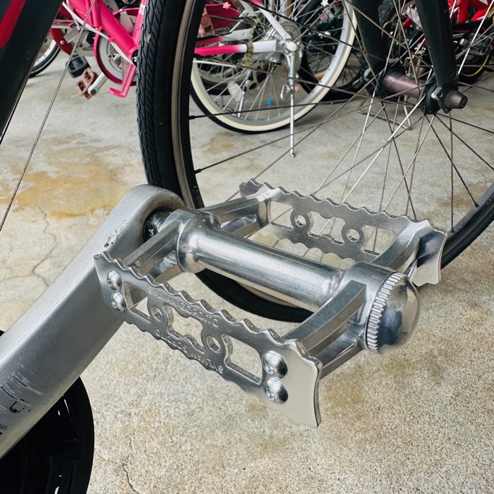 通勤クロスバイクに交換を終えた三ヶ島シルバンゴルディート