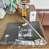 トウーレイトスポーツの店先に並ぶZINE「辻」第4号