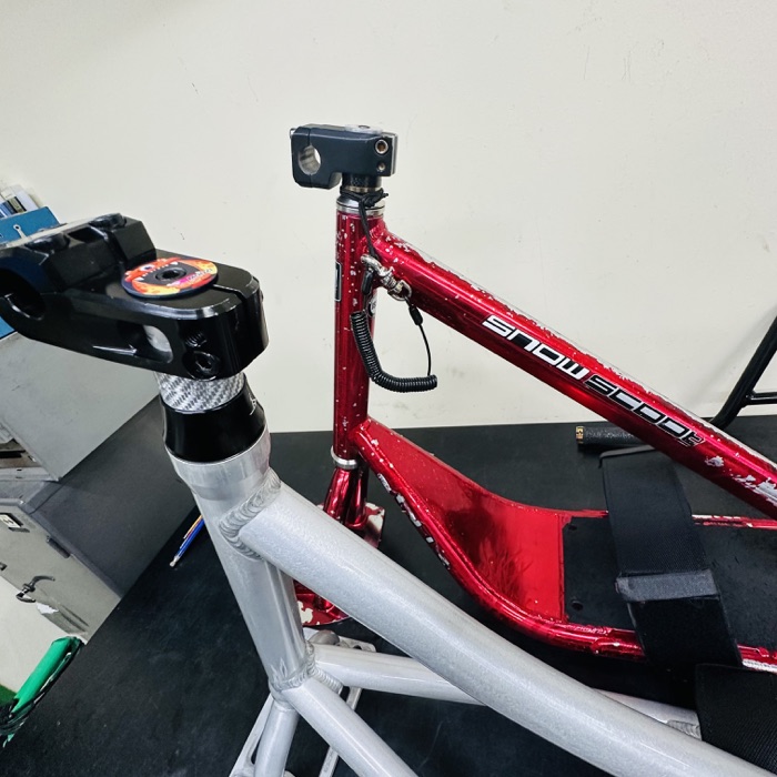AR ver4.2とスタイルモデルのヘッド周りとステムの位置を比較