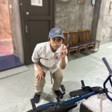 BMXビギナースクールの参加者とBMX