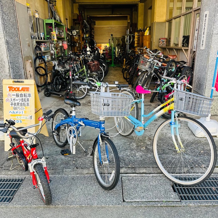 店頭に並んだ今回のレンタル自転車