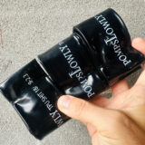 手に持ったPOMP SLOWLYのBMX用TPUチューブ