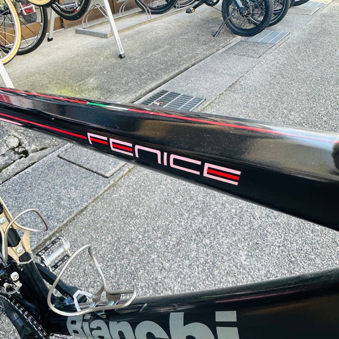 BianchiロードバイクのFENICE表記