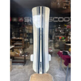 JYKK SNOWSCOOT P1 HARD WOOD 新品リアボードの現物トップ面
