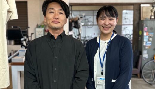 店頭での記念写真。左が僕、右がパーソナリティの吉田さん。