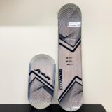 JYKK X-1 WOODEN ミディアムの前後ボードセット。木目調に黒い幾何学模様の当店商品写真